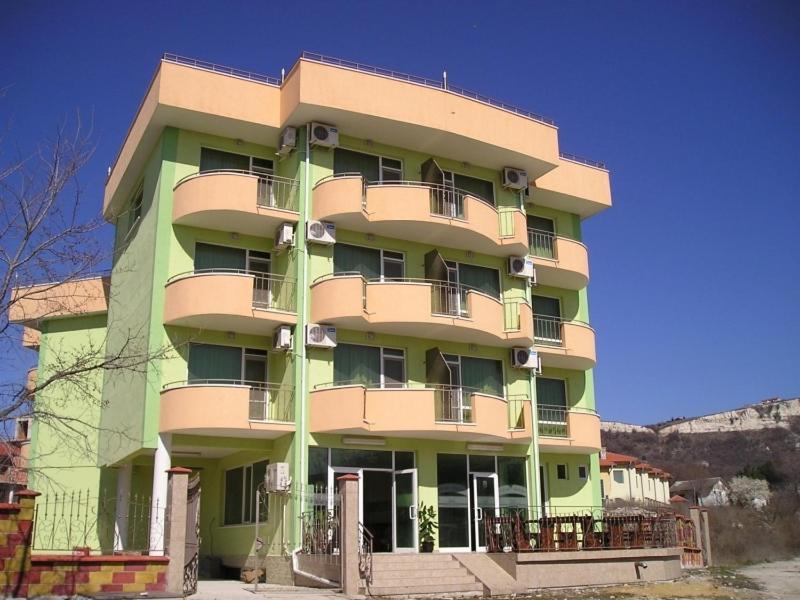 Anelia Family Hotel Kavarna Exterior photo